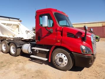 Main image Freightliner Cascadia 125